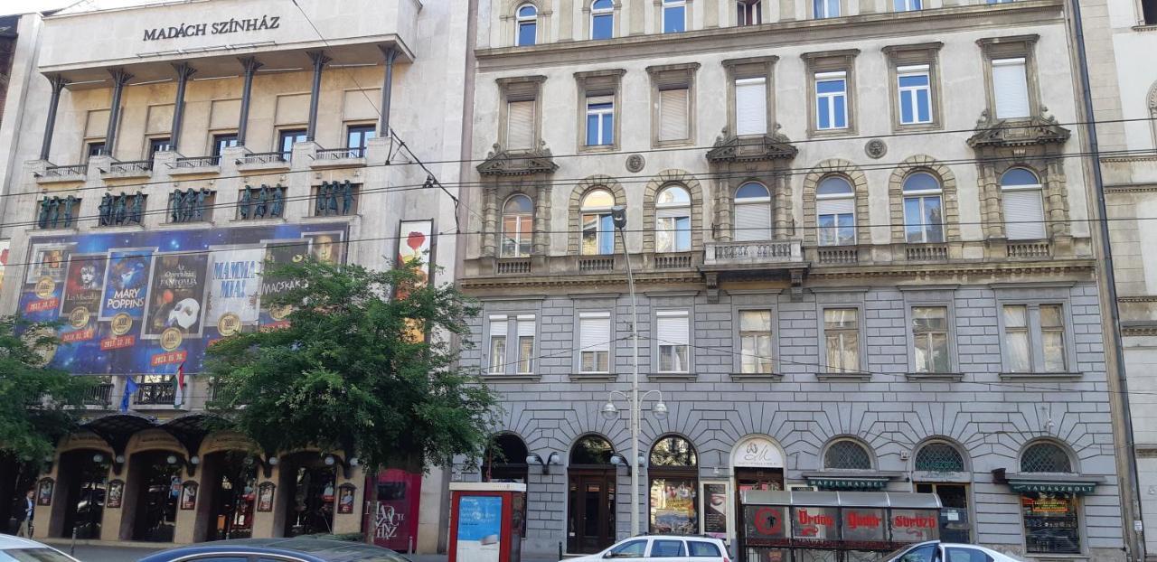 Tempo Courtyard Apartman Budapest Eksteriør bilde